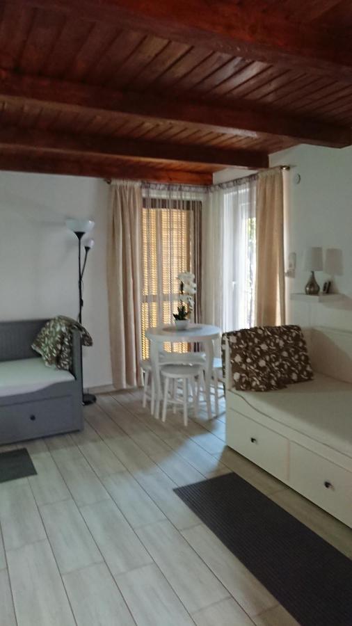 Bpr P3 Lodge Apartment With A/C Boedapest Buitenkant foto